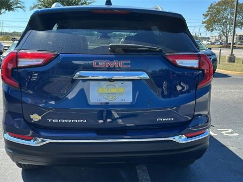 Used 2023 GMC Terrain SLT image 6