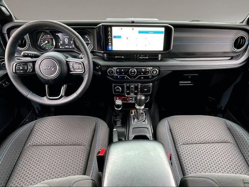 Used 2024 Jeep Wrangler Unlimited Rubicon 4xe w/ Convenience Group AWD/4WD image 15