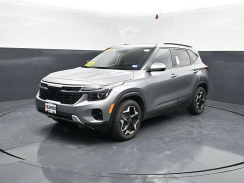 Used 2025 Kia Seltos S FWD image 4