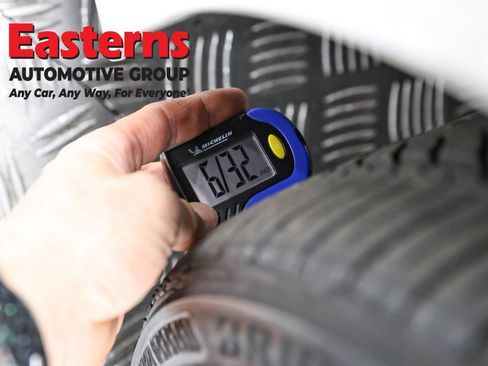 Used 2023 Toyota Camry SE image 27