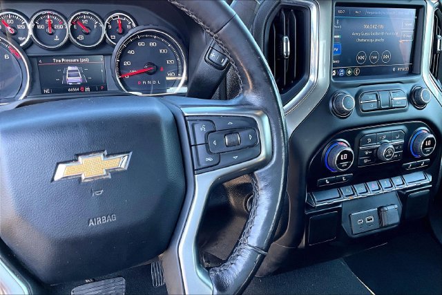 Used 2022 Chevrolet Silverado 1500 LT AWD/4WD image 20