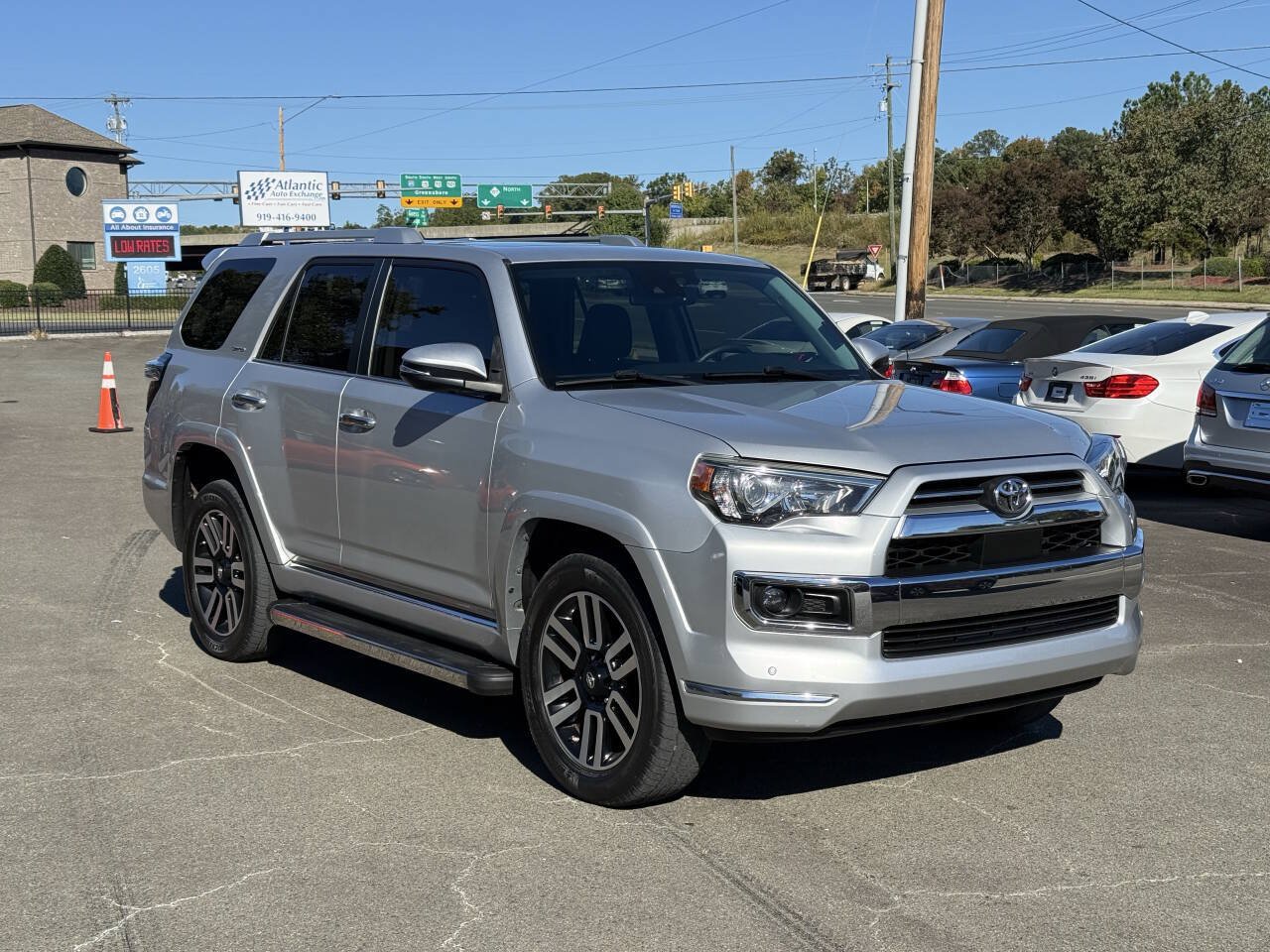 Used 2020 Toyota 4Runner Limited AWD/4WD image 2