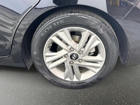 Used 2019 Hyundai Elantra Value Edition image 28