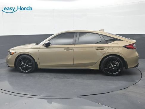 Used 2025 Honda Civic Sport image 4