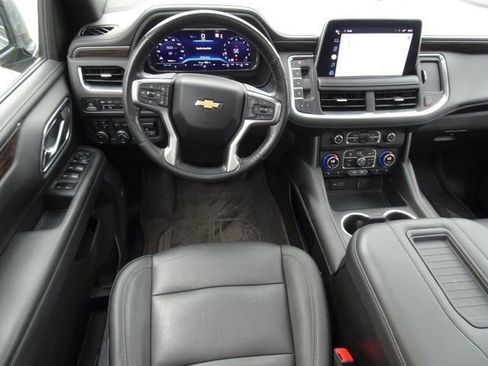 Used 2022 Chevrolet Tahoe LT w/ Luxury Package AWD/4WD image 14