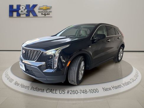 Used 2022 Cadillac XT4 Luxury image 3