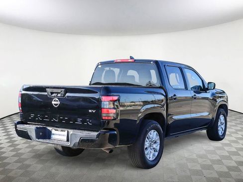 Used 2023 Nissan Frontier SV image 4
