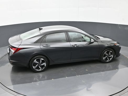 Used 2023 Hyundai Elantra SEL w/ Convenience Package FWD image 32