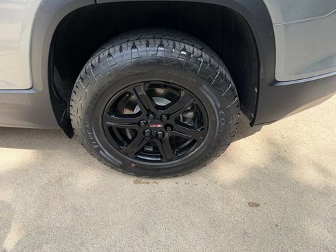 Used 2023 GMC Acadia AT4 w/ Preferred Package AWD/4WD image 37