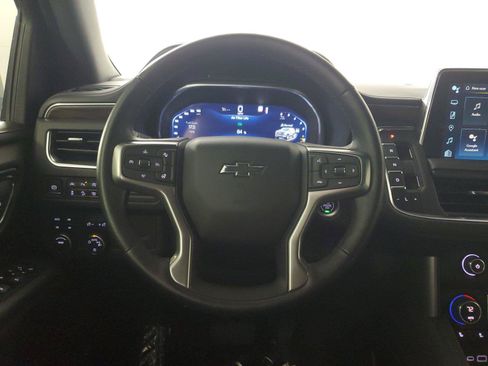 Used 2022 Chevrolet Tahoe Z71 w/ Luxury Package AWD/4WD image 15