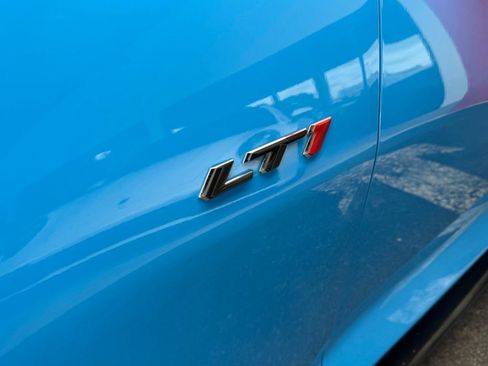 Used 2022 Chevrolet Camaro LT RWD image 6