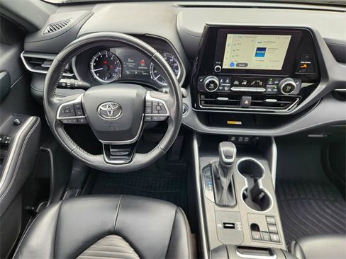 Used 2023 Toyota Highlander XSE image 27