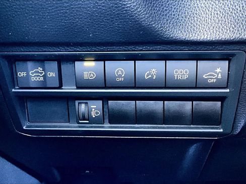Certified 2025 Toyota Tundra SR5 w/ SR5 Convenience Package AWD/4WD image 36