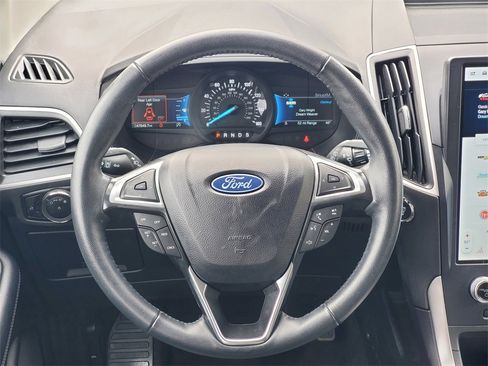 Used 2024 Ford Edge SEL image 27