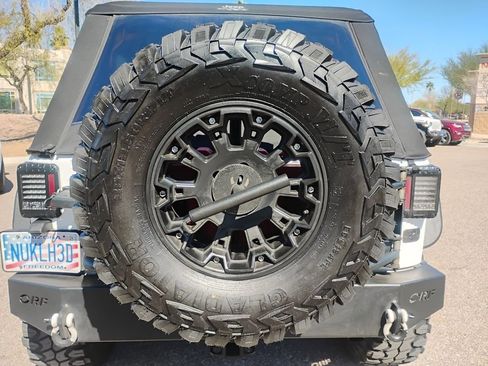 Used 2013 Jeep Wrangler Unlimited Rubicon w/ Connectivity Group image 14