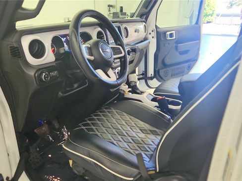 Used 2022 Jeep Gladiator Sport AWD/4WD image 22