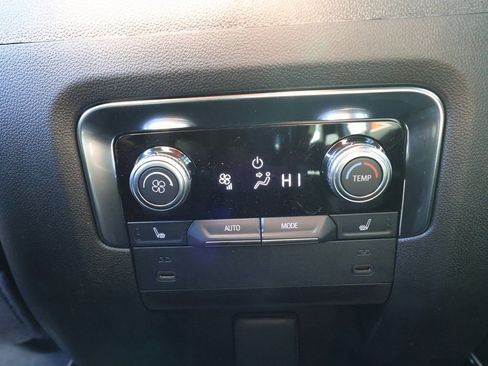 New 2026 GMC Yukon Elevation image 31