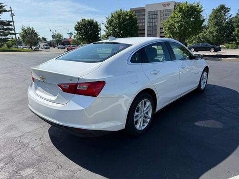 Used 2016 Chevrolet Malibu LT FWD image 7