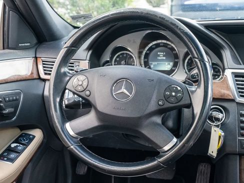 Used 2011 Mercedes-Benz E 350 4MATIC Sedan image 19