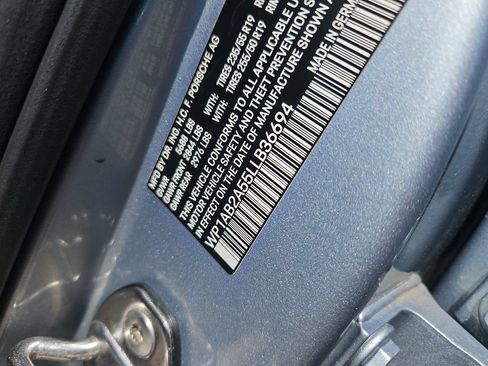 Certified 2020 Porsche Macan S AWD/4WD image 15