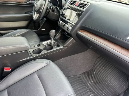 Used 2016 Subaru Outback 2.5i Limited image 17