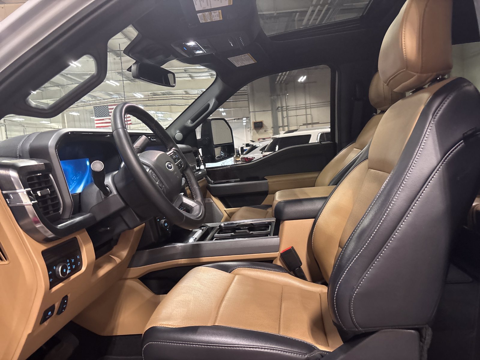 Certified 2025 Ford F350 Lariat w/ Lariat Ultimate Package AWD/4WD image 12
