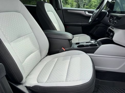 Used 2025 Ford Escape Active w/ Active Premium Tech Pack AWD/4WD image 18