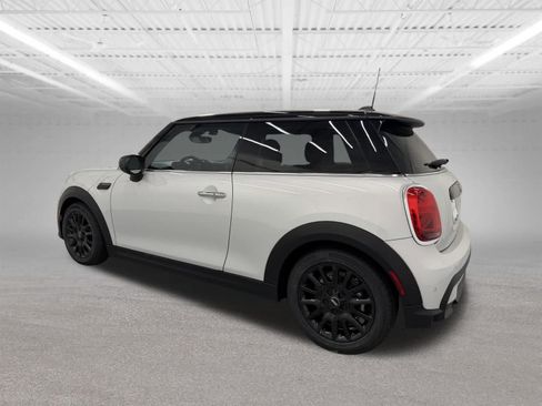 Used 2023 MINI Cooper 2-Door Hardtop FWD image 3