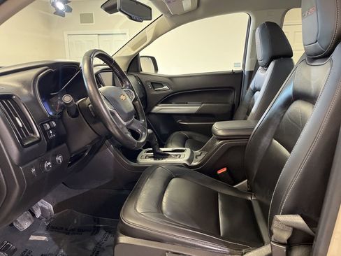 Used 2021 Chevrolet Colorado ZR2 w/ ZR2 Dusk Special Edition image 13