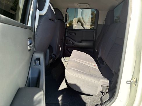 Used 2024 Nissan Frontier S AWD/4WD image 24