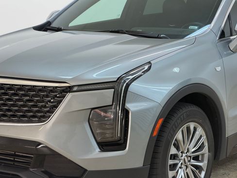Used 2025 Cadillac XT4 Premium Luxury AWD/4WD image 11