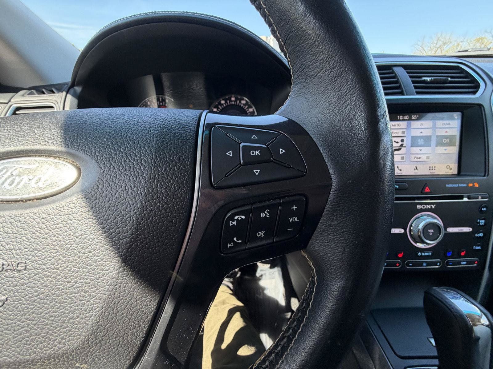 Used 2017 Ford Explorer Platinum AWD/4WD image 16