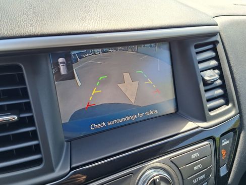 Used 2020 Nissan Pathfinder SV FWD image 13
