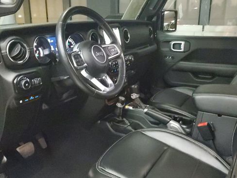 Used 2021 Jeep Wrangler Unlimited Sahara w/ Cold Weather Group image 19