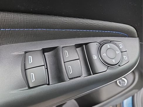 Used 2024 Buick Envista Sport Touring w/ Convenience I Package FWD image 15