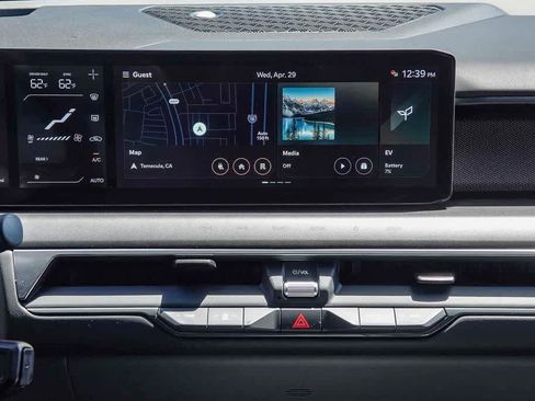 Certified 2024 Kia EV9 GT-Line AWD/4WD image 12