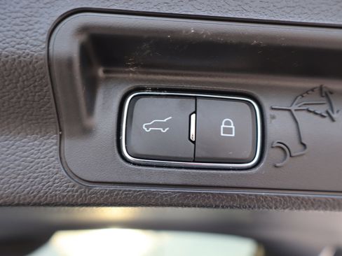 Used 2025 Ford Explorer ST image 32