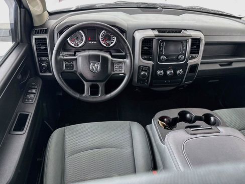 Used 2017 RAM 1500 Express AWD/4WD image 2