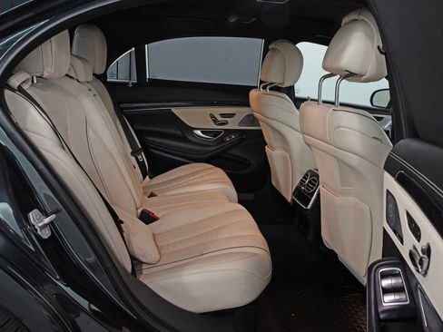Used 2018 Mercedes-Benz S 560 4MATIC Sedan image 25