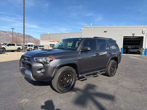 Used 2023 Toyota 4Runner TRD Off-Road Premium w/ Moonroof Package AWD/4WD image 12