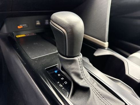 Used 2025 Toyota Camry SE image 20