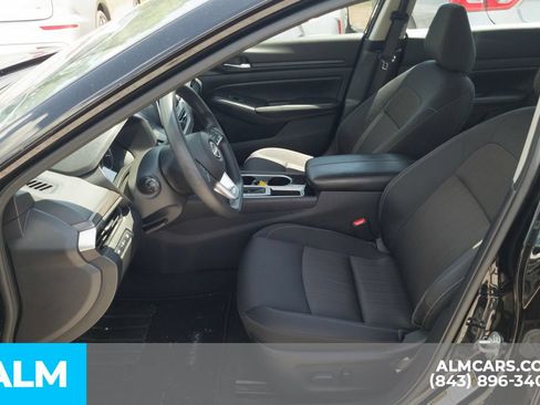 Used 2024 Nissan Altima 2.5 SV FWD image 6