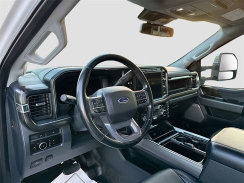 Used 2023 Ford F250 Lariat w/ Lariat Ultimate Package image 9