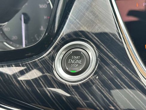 Used 2023 Cadillac XT6 Premium Luxury AWD/4WD image 28