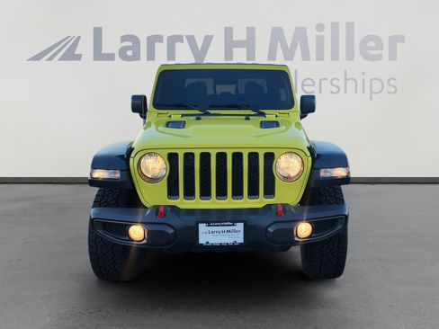 Used 2023 Jeep Gladiator Rubicon w/ Cold Weather Group image 9