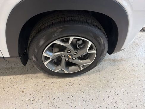 New 2026 Chevrolet Trax LT w/ Driver Confidence Package image 10