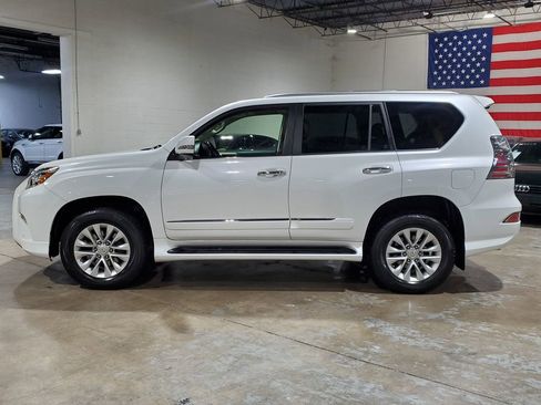 Used 2015 Lexus GX 460 w/ Premium Package image 13
