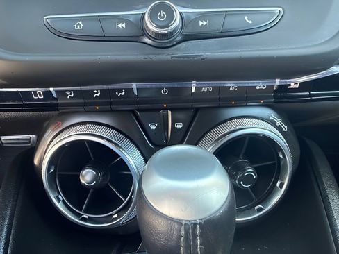 Used 2019 Chevrolet Camaro LT RWD image 17