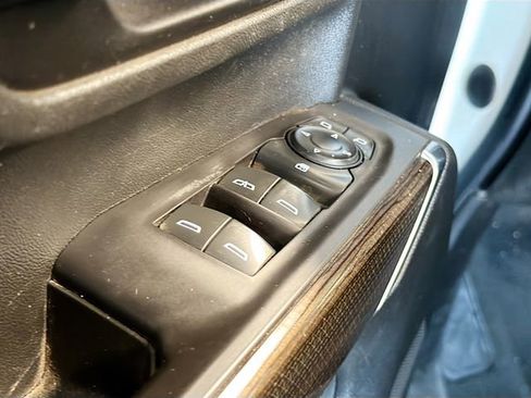 Used 2021 Chevrolet Silverado 3500 LT image 21
