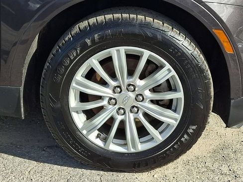 Used 2018 Cadillac XT5 AWD image 27